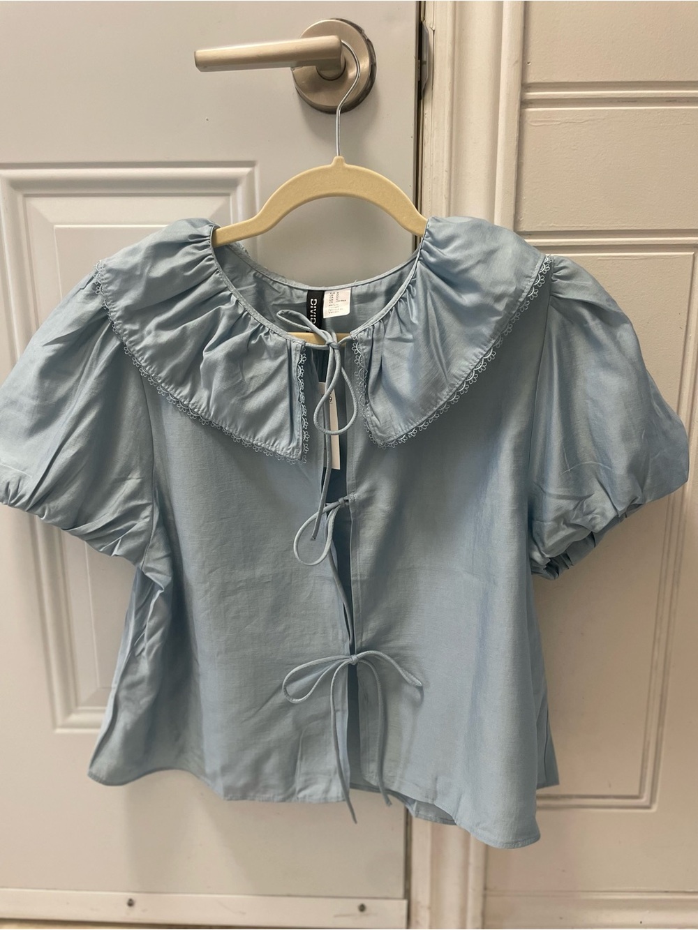 Tie-front blouse - Picture 5 of 7